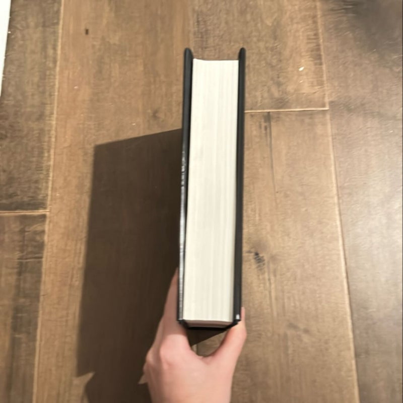 Onyx Storm (Standard Edition)