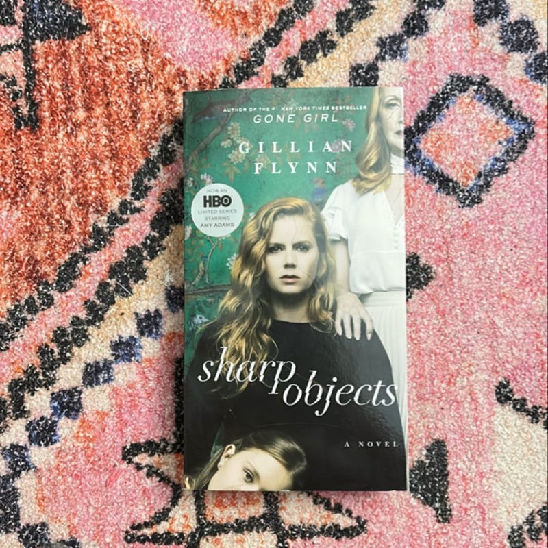 Sharp Objects (Movie Tie-In)