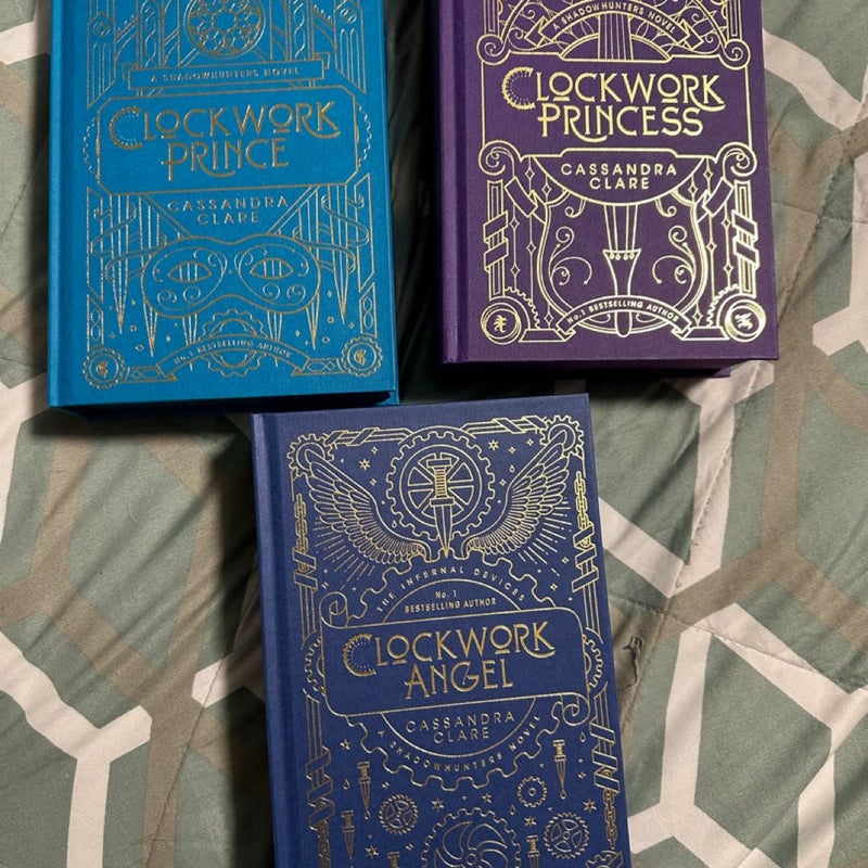 Infernal devices trilogy illumicrate