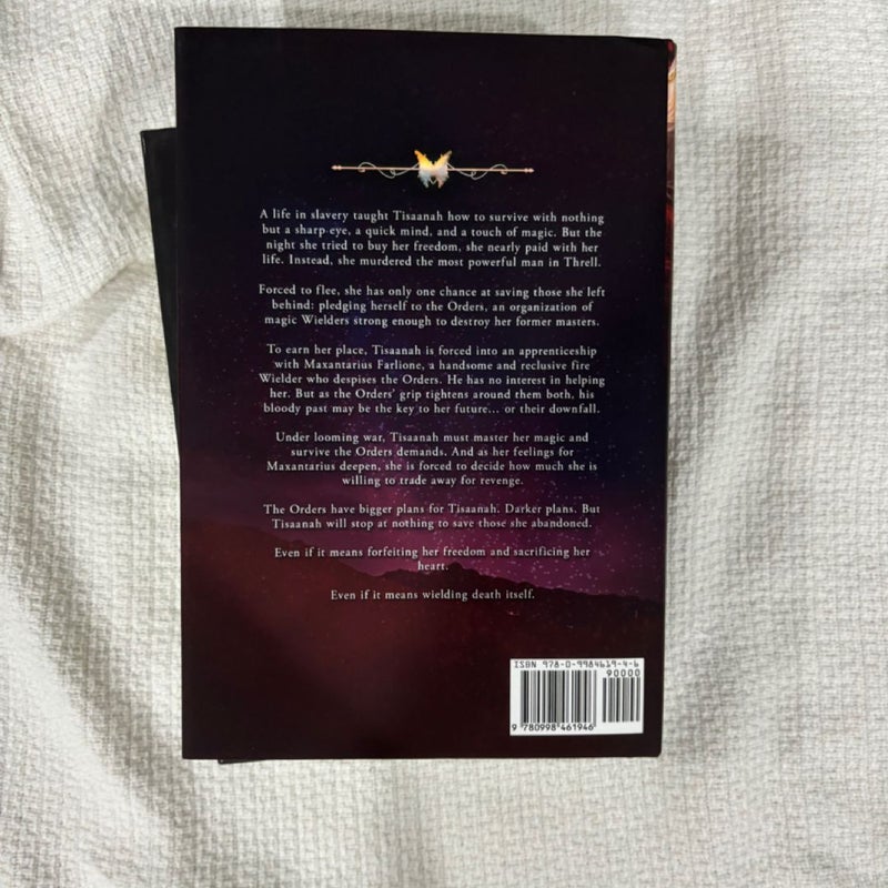 PERFECT condition Daughter of no worlds and children of fallen gods