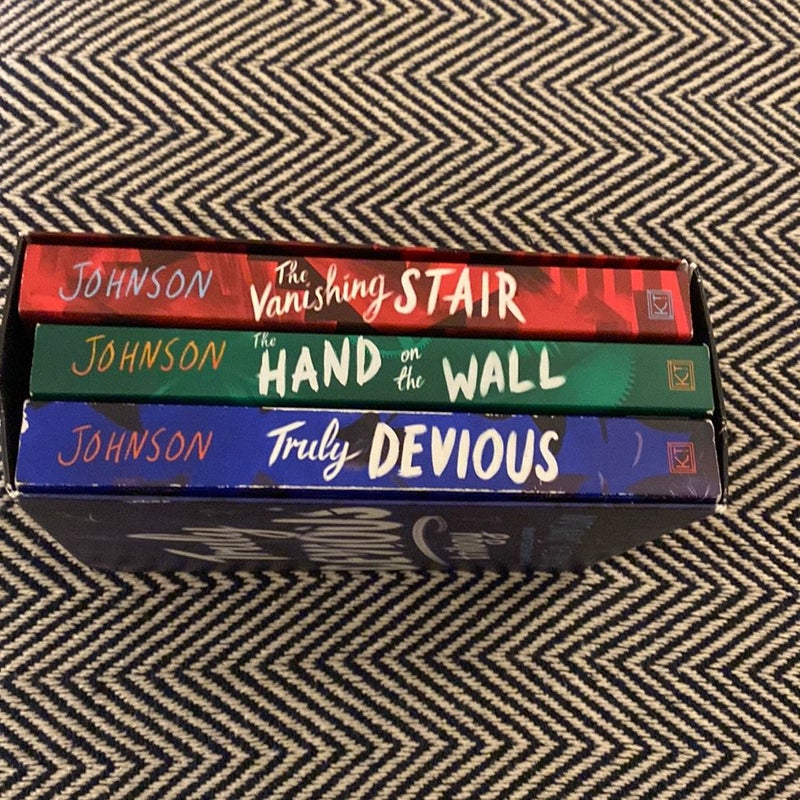 Truly Devious 3-Book Box Set