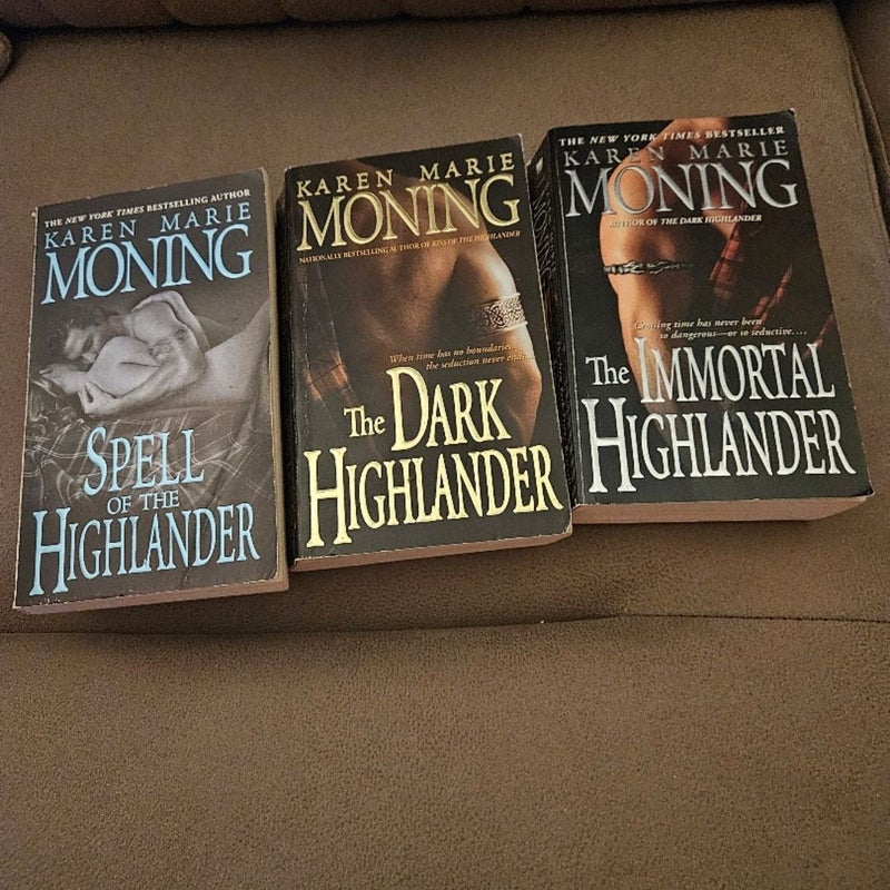 Lot 3 Karen Marie Moning Highlander Romance