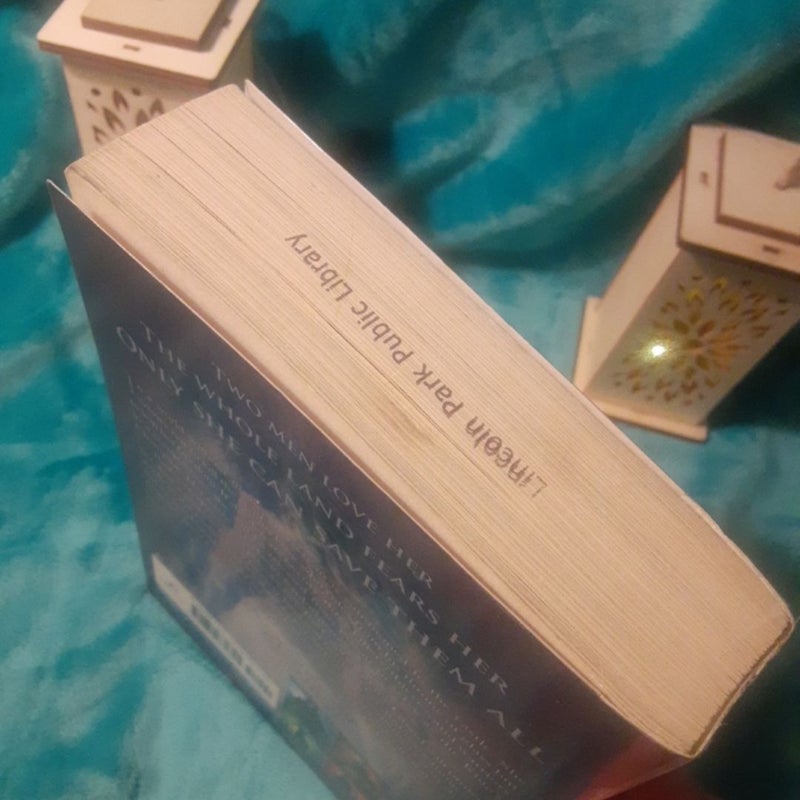 Throne Of Glass By Sarah J. Maas Original Cover Ex-library Paperback