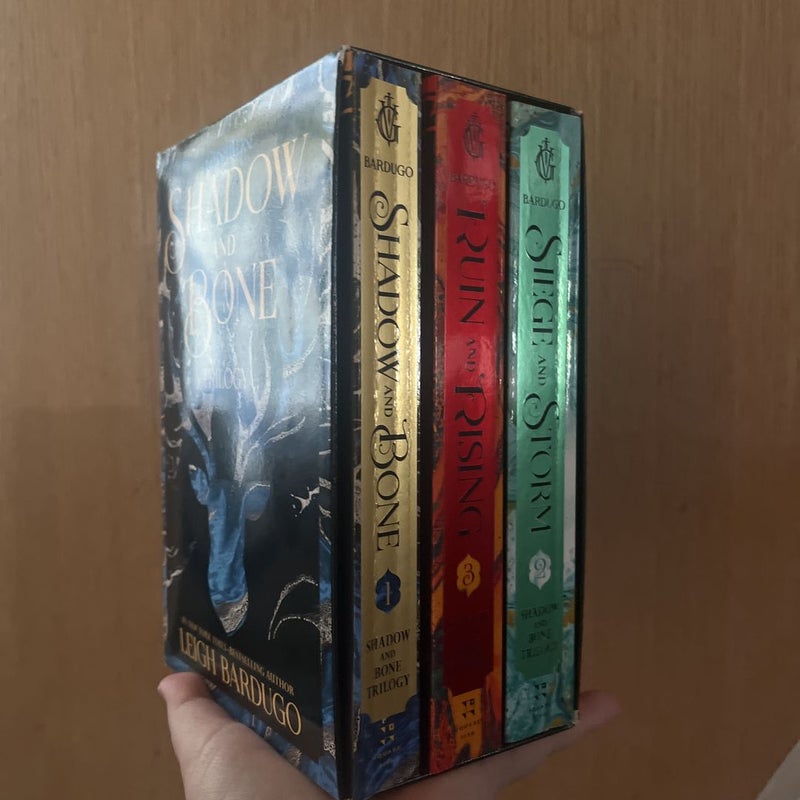 The Shadow and Bone Trilogy Boxed Set