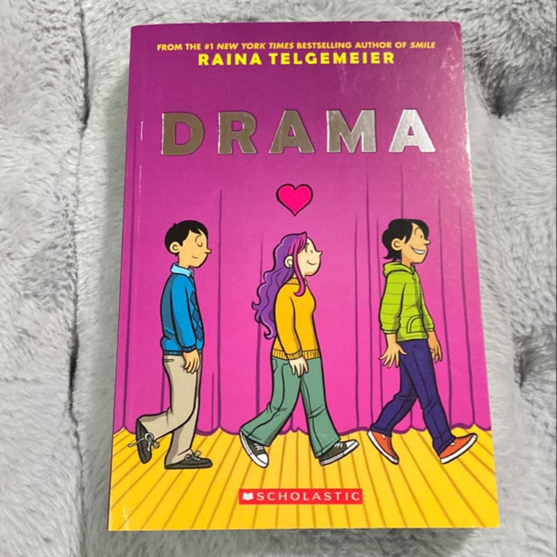 Drama: a Graphic Novel