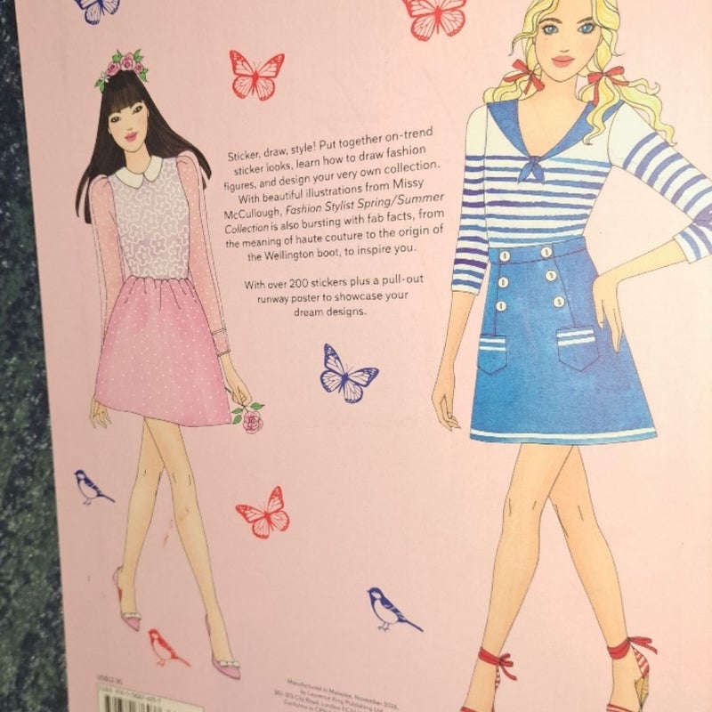 Fashion Stylist Book with 200 stickers 