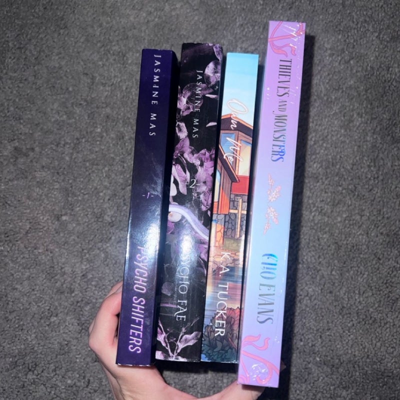 Romantasy special edition bundle