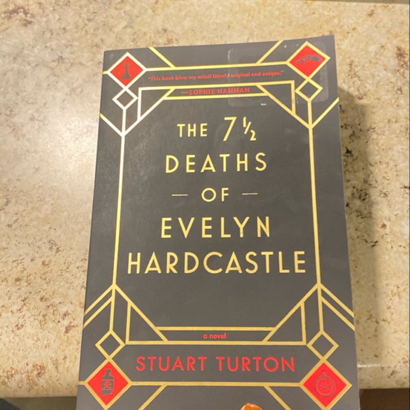 The 7½ Deaths of Evelyn Hardcastle