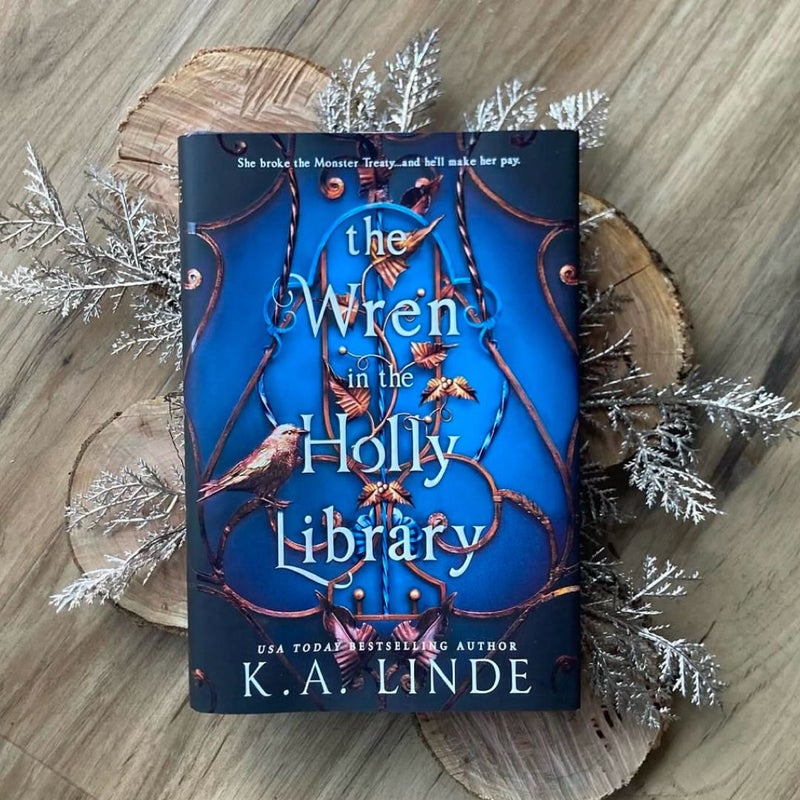 The Wren in the Holly Library (Deluxe Limited Edition)