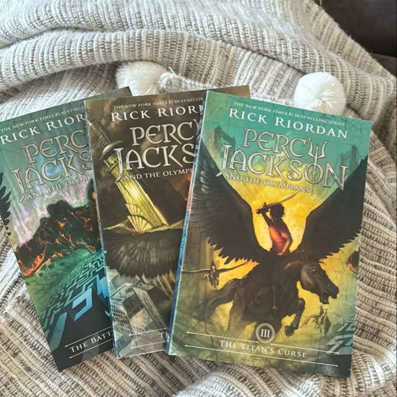 Percy Jackson and the Olympians, Book Three the Titan's Curse (Percy Jackson and the Olympians, Book Three)