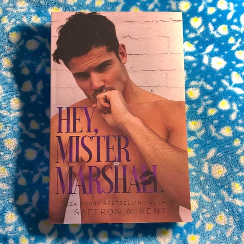 Hey, Mister Marshall by Saffron A Kent, Paperback Pangobooks