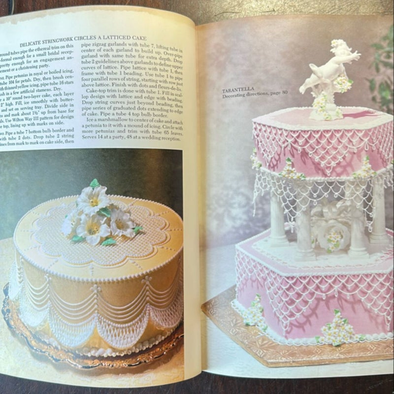 The Wilton Way of Cake Decorating