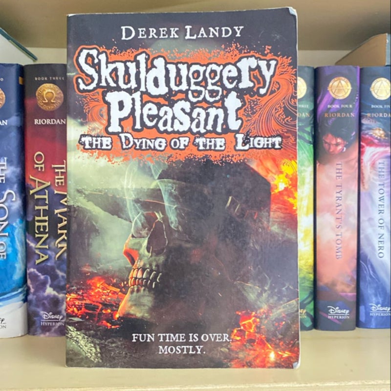 Skulduggery Pleasant Dying of the Light