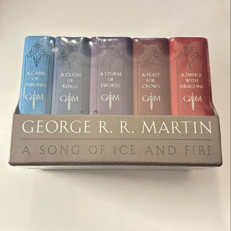 George R. R. Martin's a Game of Thrones Leather-Cloth Boxed Set (Song of Ice and Fire Series)