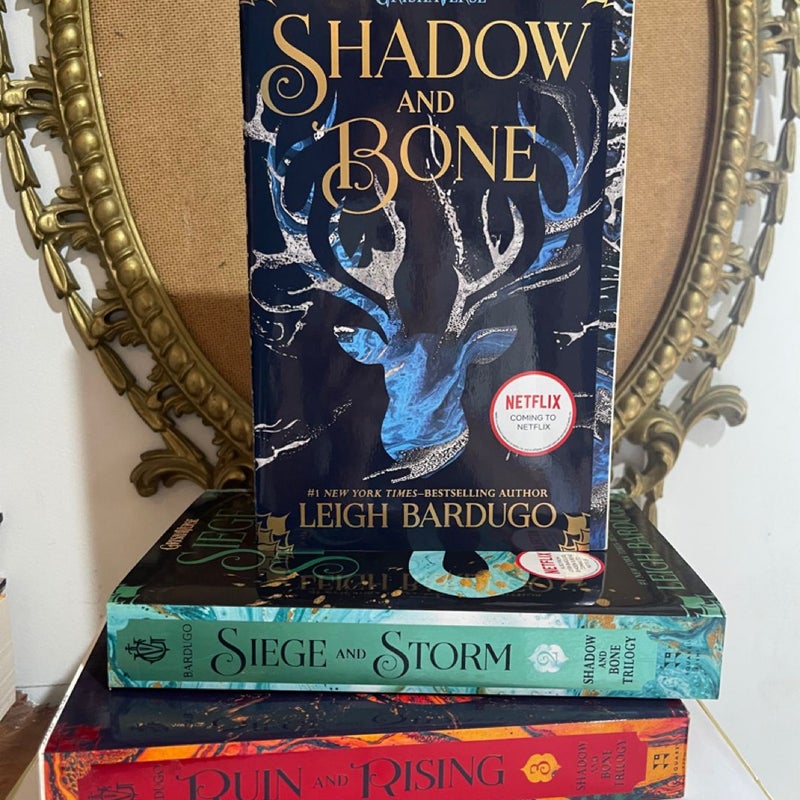 The Shadow and Bone Trilogy Boxed Set