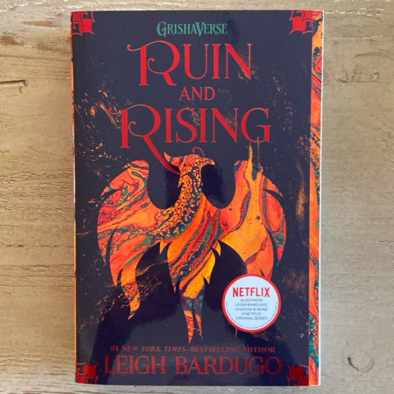 The Shadow and Bone Trilogy Boxed Set