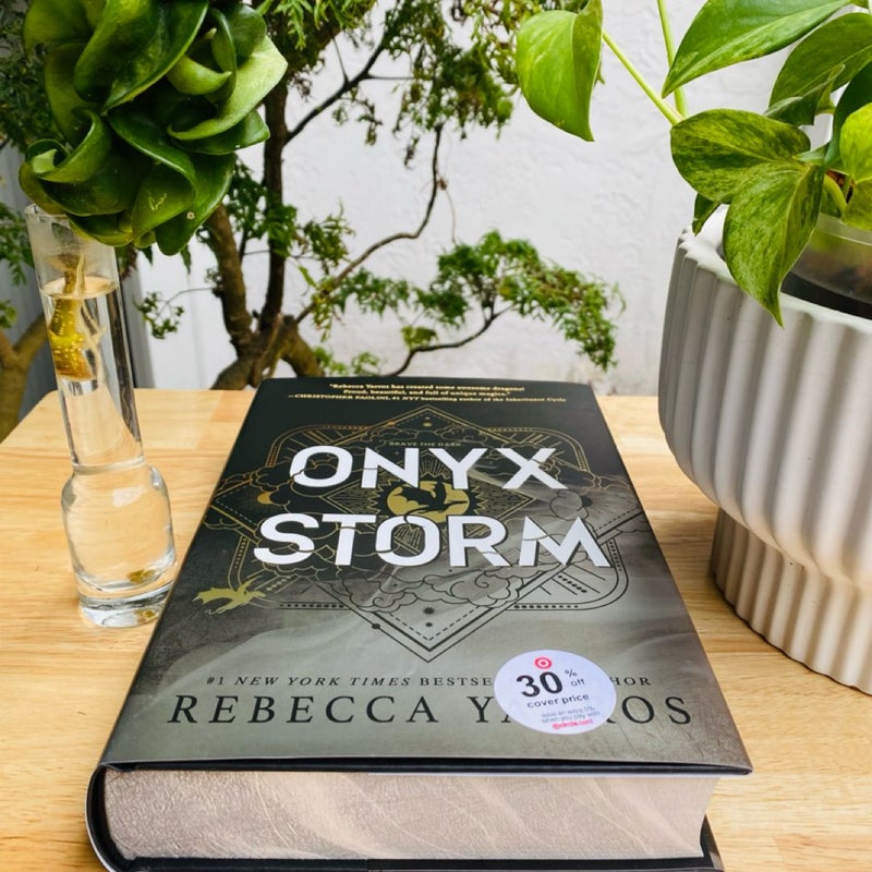 Onyx Storm (Deluxe Limited Edition)