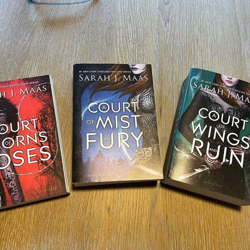 A Court of Thorns and Roses, ACOTAR