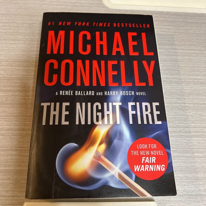 Michael Connelly - The Night Fire (Paperback)