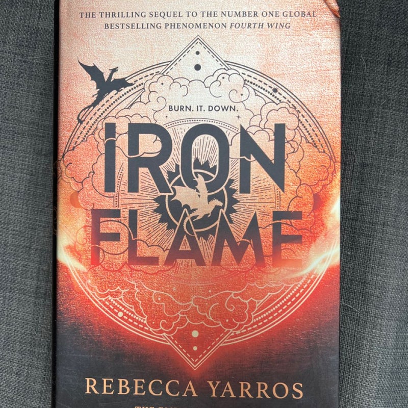 Iron flame by Rebecca Yarros Sprayed Edges