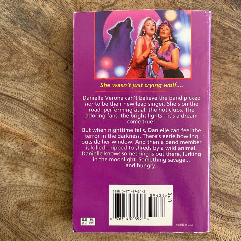 Bad Moonlight (Fear Street) Super Chiller FIRST EDITION