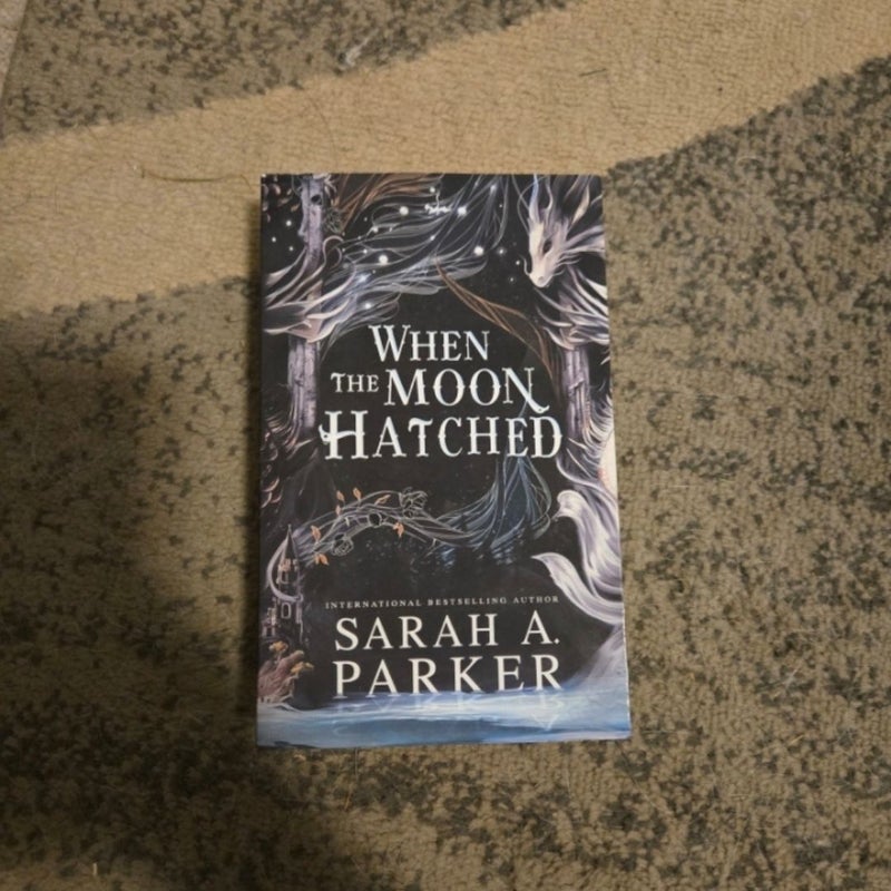 Indie out of print when the moon hatched adult high epic fantasy 