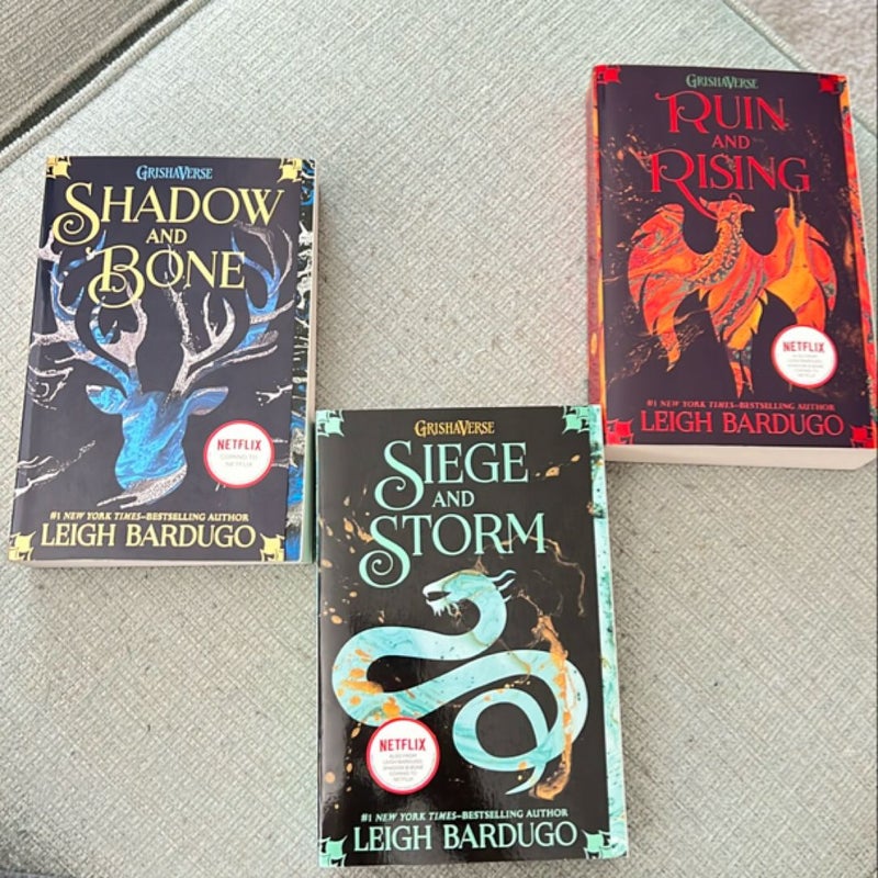 The Shadow and Bone Trilogy Boxed Set