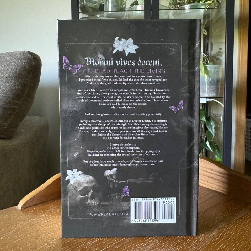 Nocticadia - OOP indie hardcover
