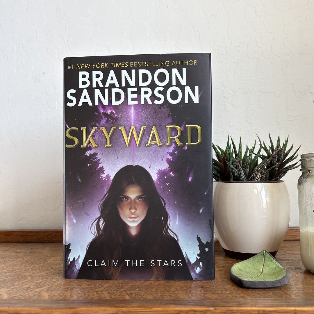 Skyward (The Skyward Series): 9780399555770: Sanderson