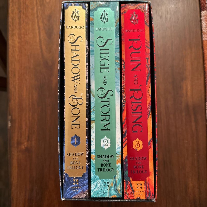 The Shadow and Bone Trilogy Boxed Set