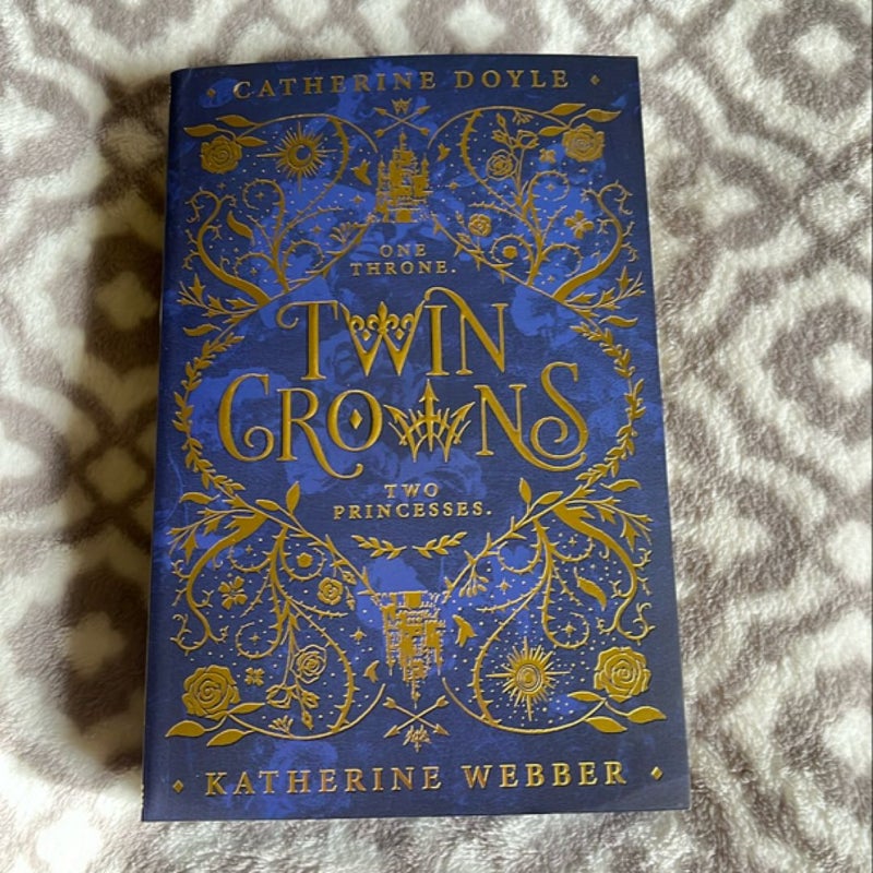 Twins Crowns Fairyloot