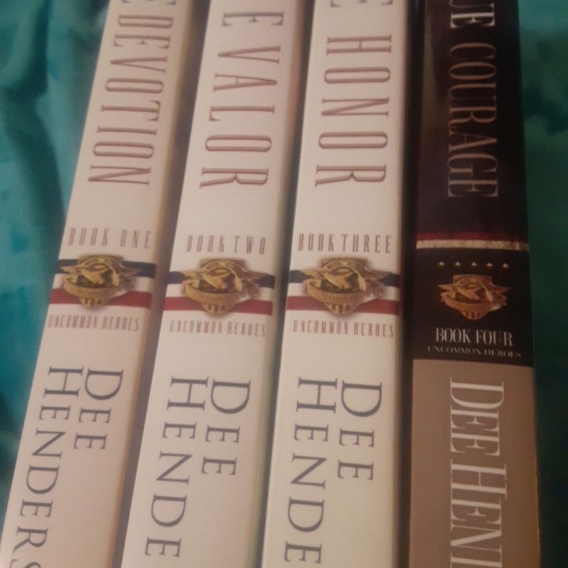 Uncommon Heroes 4 Book Set By Dee Henderson, Mulnomah Tpb, True Devotion, Valor