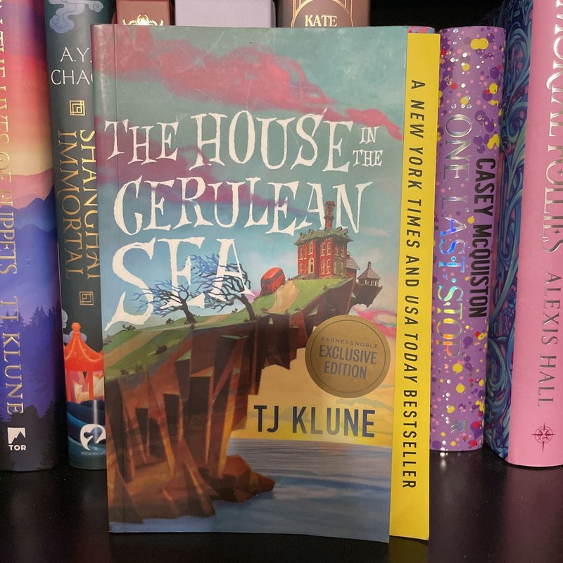 The House in the Cerulean Sea - Sprayed Edges 