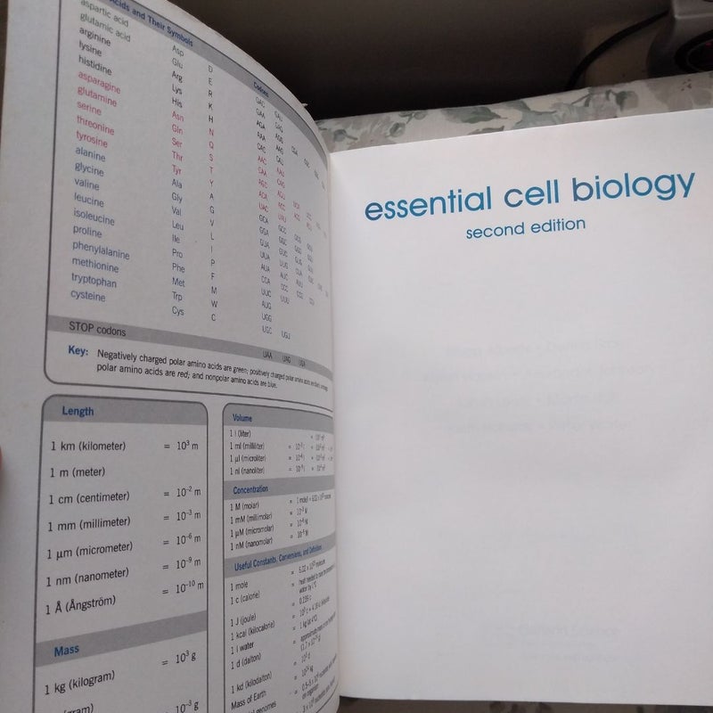 Essential Cell Biology