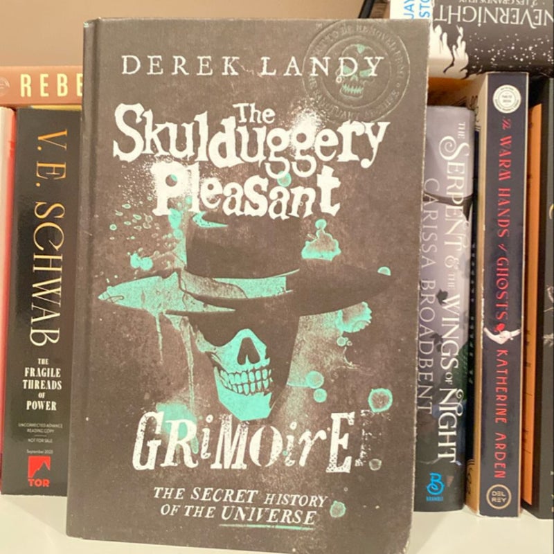 The Skulduggery Pleasant Grimoire (Skulduggery Pleasant)