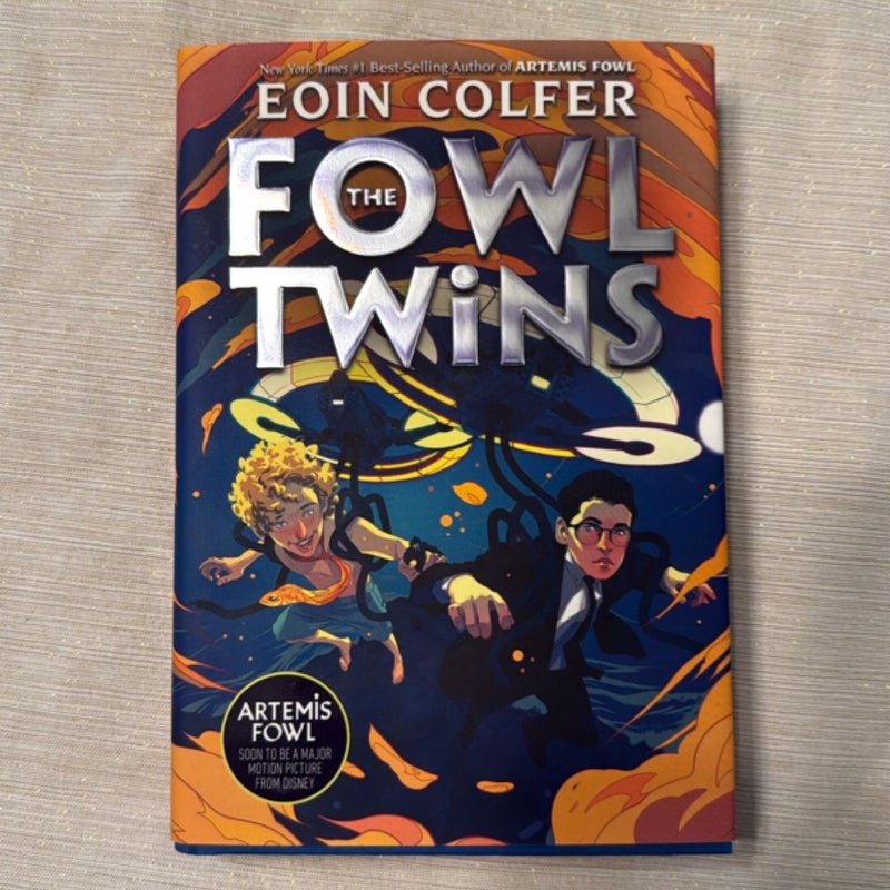 The Fowl Twins (a Fowl Twins Novel, Book 1)