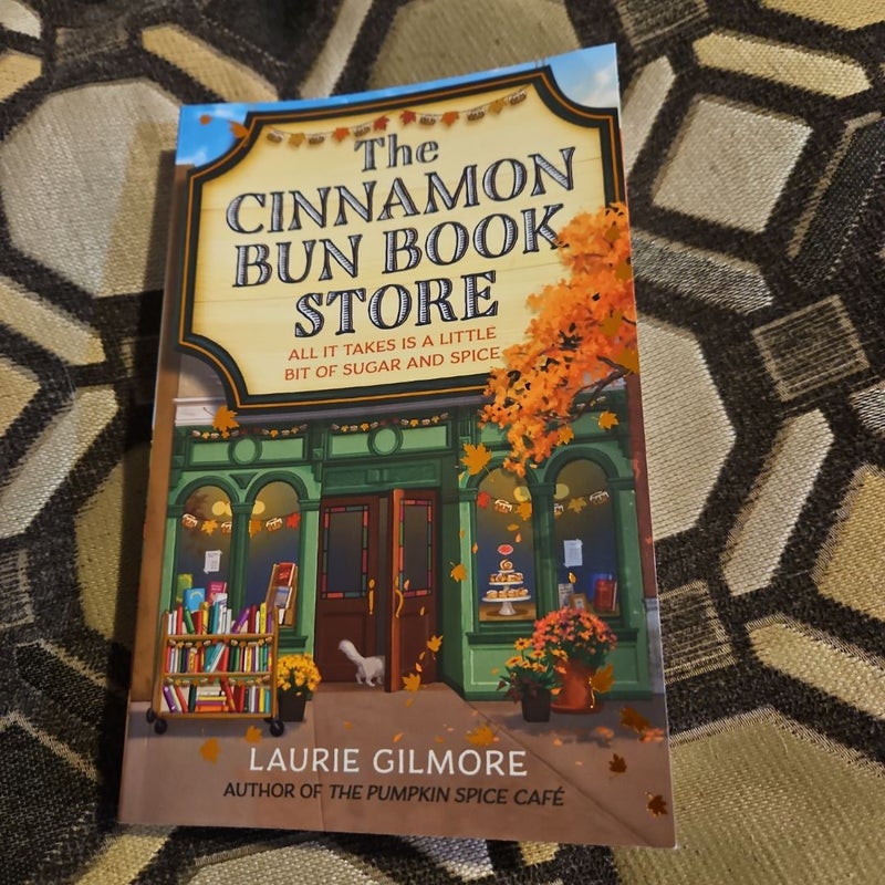 The Cinnamon Bun Book Store (Dream Harbor, Book 2)