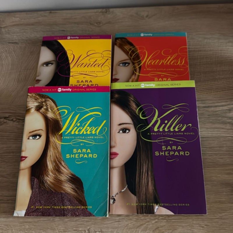 A Pretty Little Liars Box Set: Wicked: the Second Collection