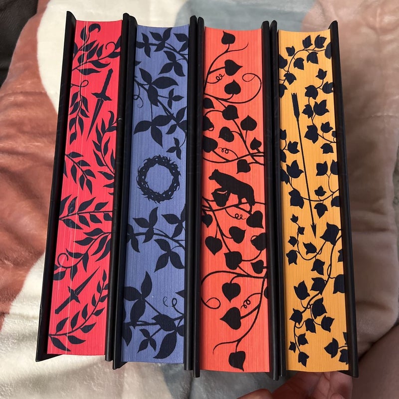 Illumicrate From Blood and Ash Books 1-4