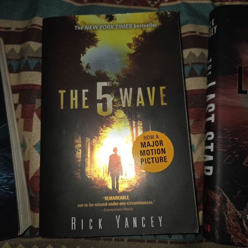 The 5th Wave trilogy 