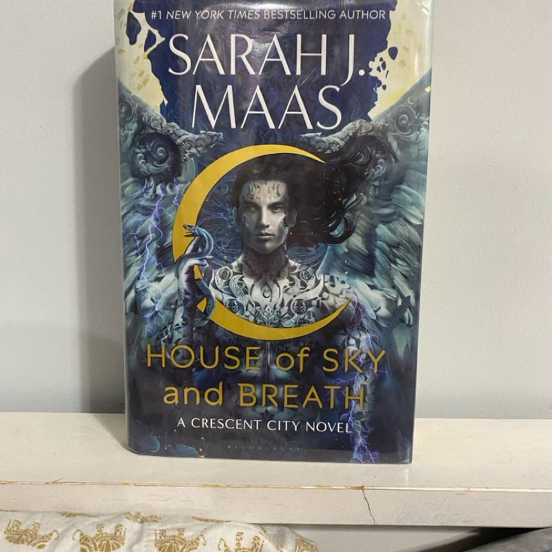 House of Sky and Breath by Sarah J. Maas, Hardcover Pangobooks