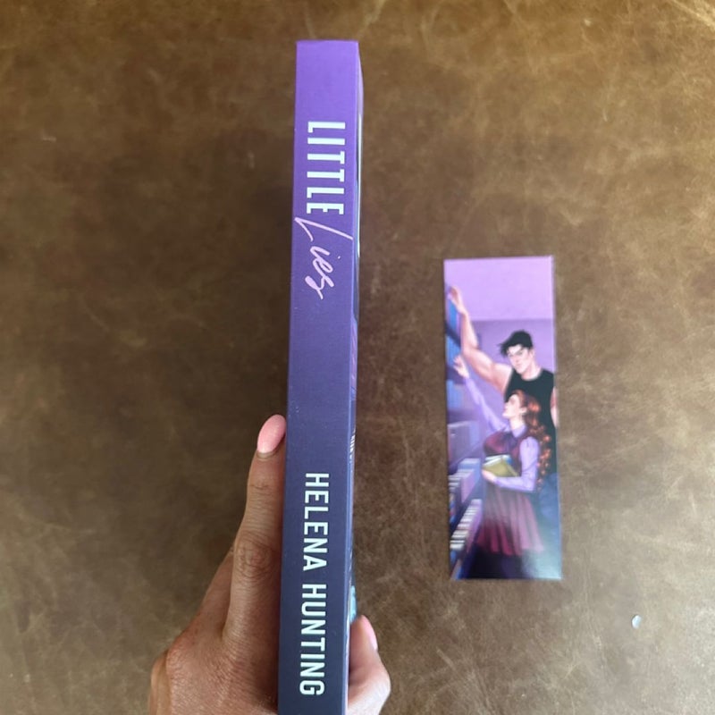 llittle lies helena hunting hello lovely box signed special edition