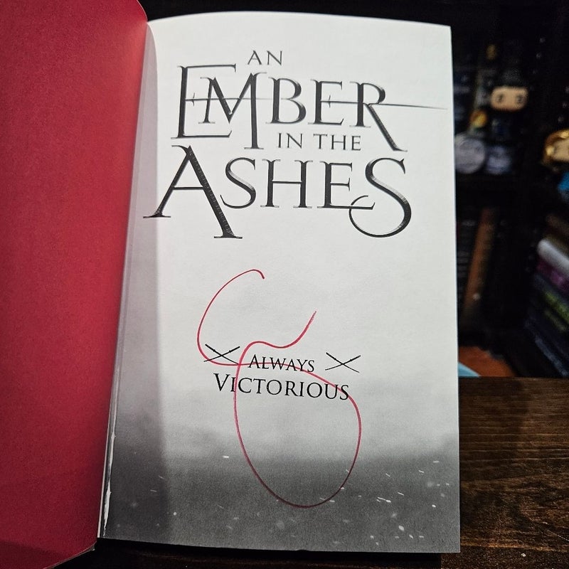 An Ember in the Ashes [Barnes & Noble Exclusive Edition]