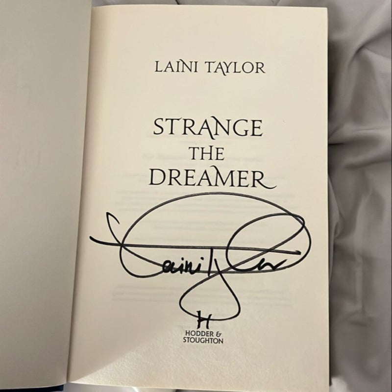 Strange the Dreamer *SIGNED*