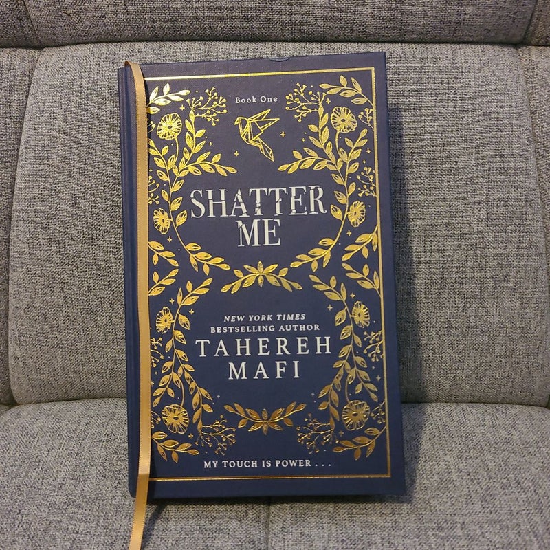 Shatter Me (Waterstones Special Edition)