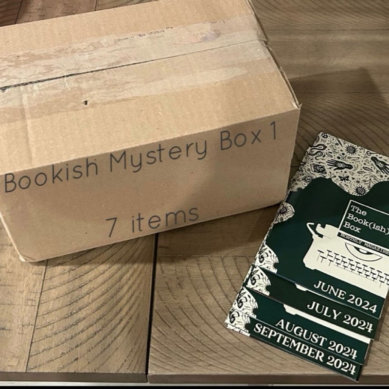 Bookish Mystery Box - 7 items 