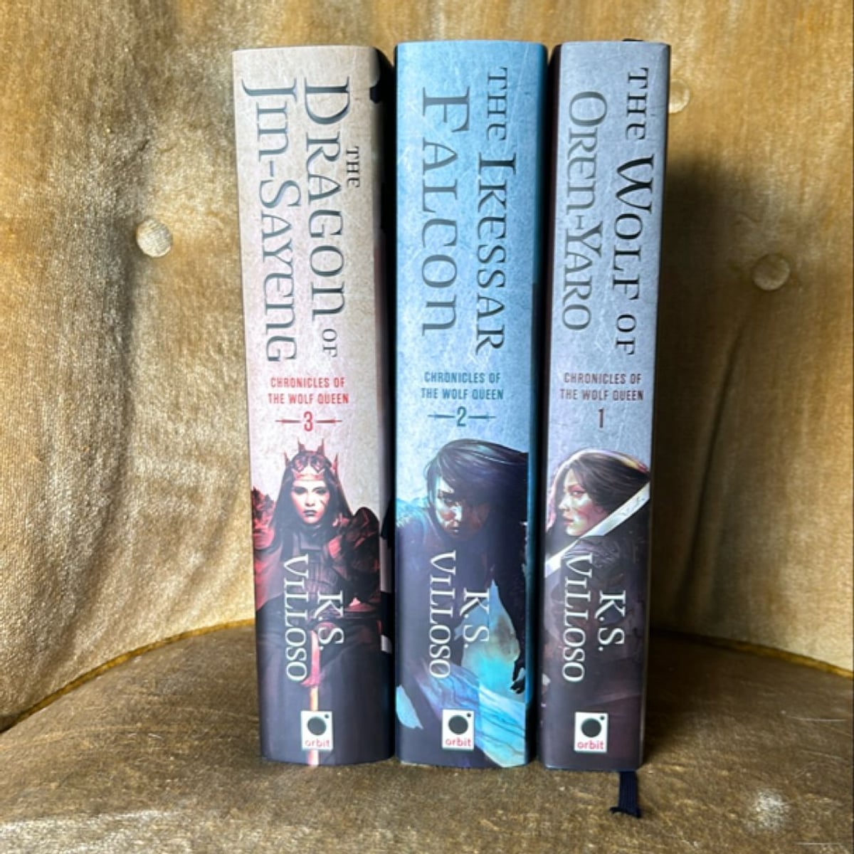 Chronicles of the Wolf Queen The Broken Binding by K.S. Villoso ...