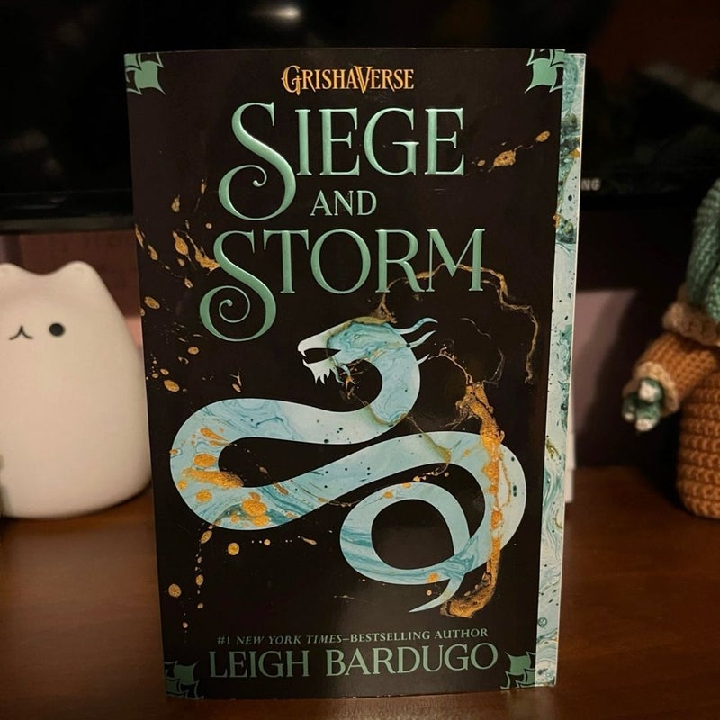 Shadow and Bone, Siege and Storm book set