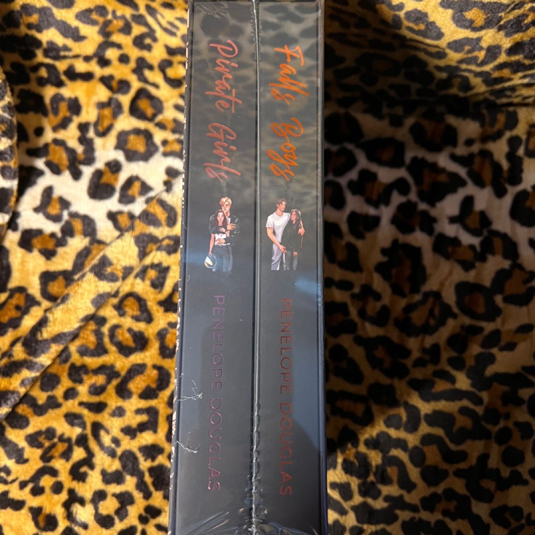 Pirate Girls & Falls Boys