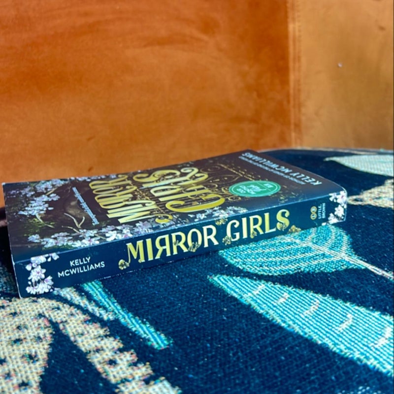 Mirror Girls